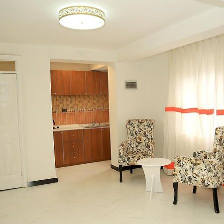 Abat Guest House Адис Абеба Екстериор снимка