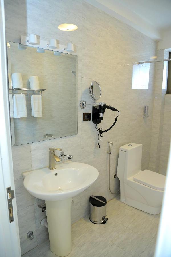 Abat Guest House Адис Абеба Екстериор снимка