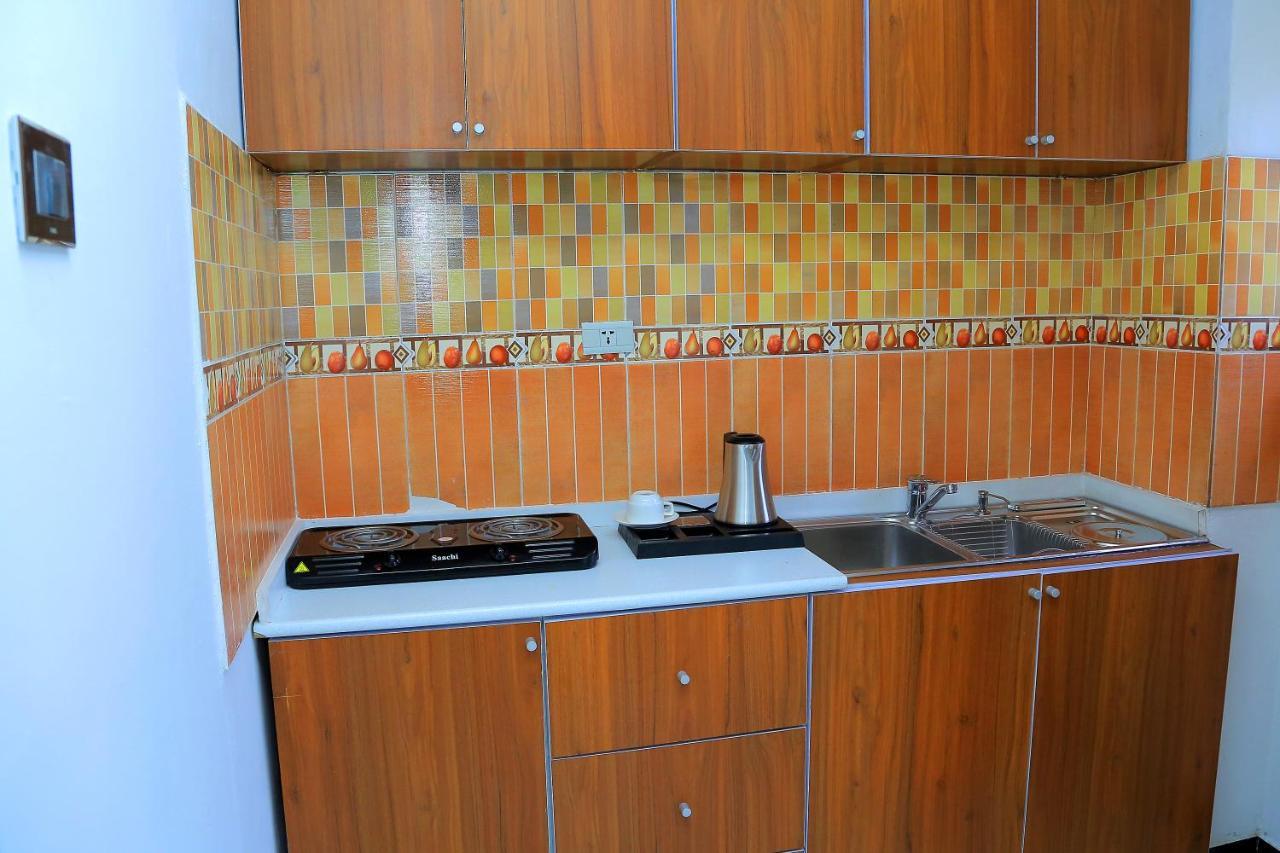 Abat Guest House Адис Абеба Екстериор снимка